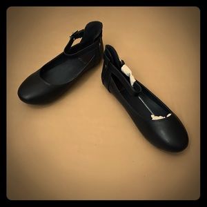 RED CIRCLE JOSETTE ANKLE STRAP BALLERINA FLATS 9